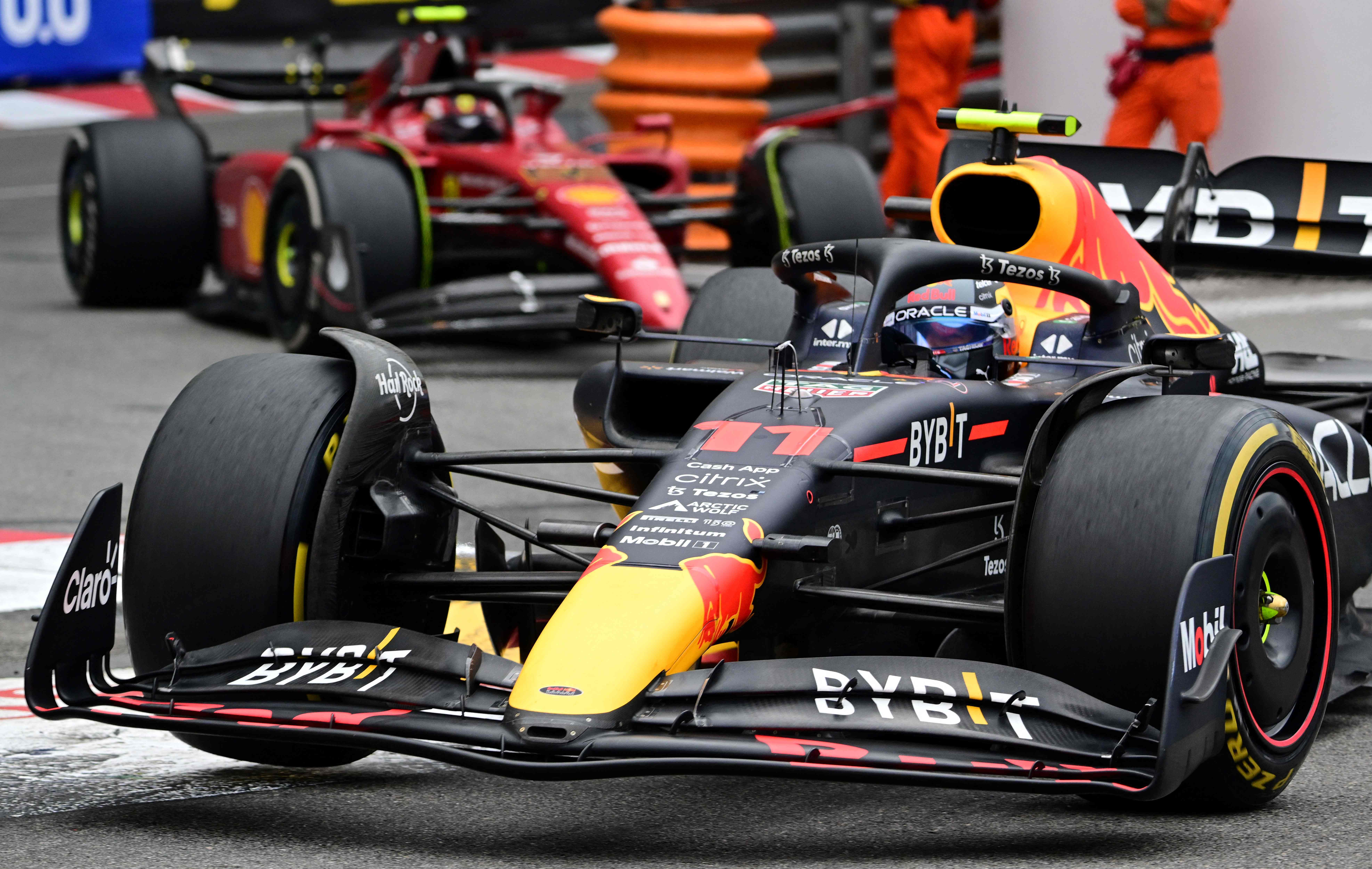 法拉利横扫红牛车队,佩雷兹刷新纪录 法拉利横扫红牛车队,佩雷兹刷新纪录