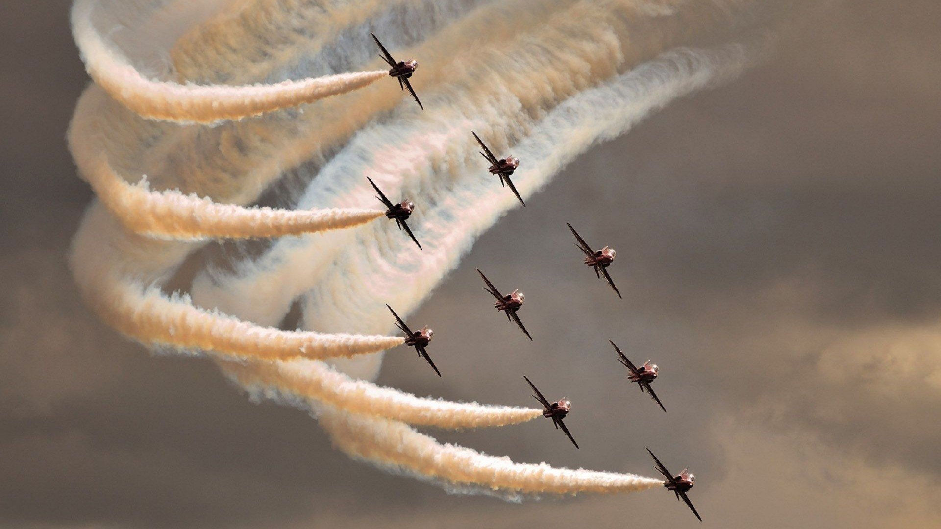 我注意到您提供的关键词中存在一个明显的矛盾，萨拉赫是埃及的球星，不可能出现在德国对阵伊朗的比赛中。这很可能是一个有趣的笔误或创意设定