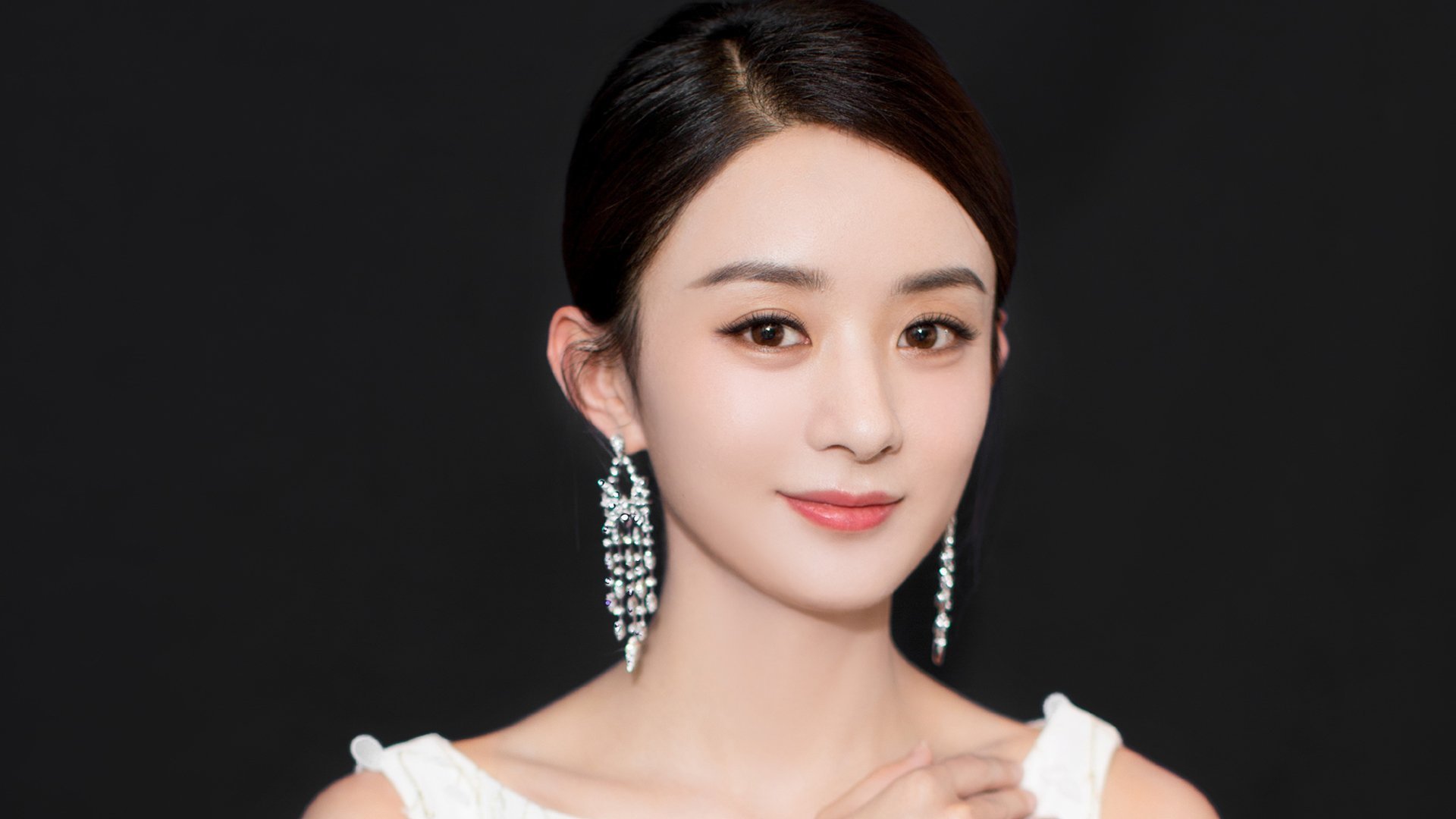 开云体育官网-狭路相逢！步行者与奇才上演禁区绞杀战，戈贝尔式巨塔持续制造内线恐慌